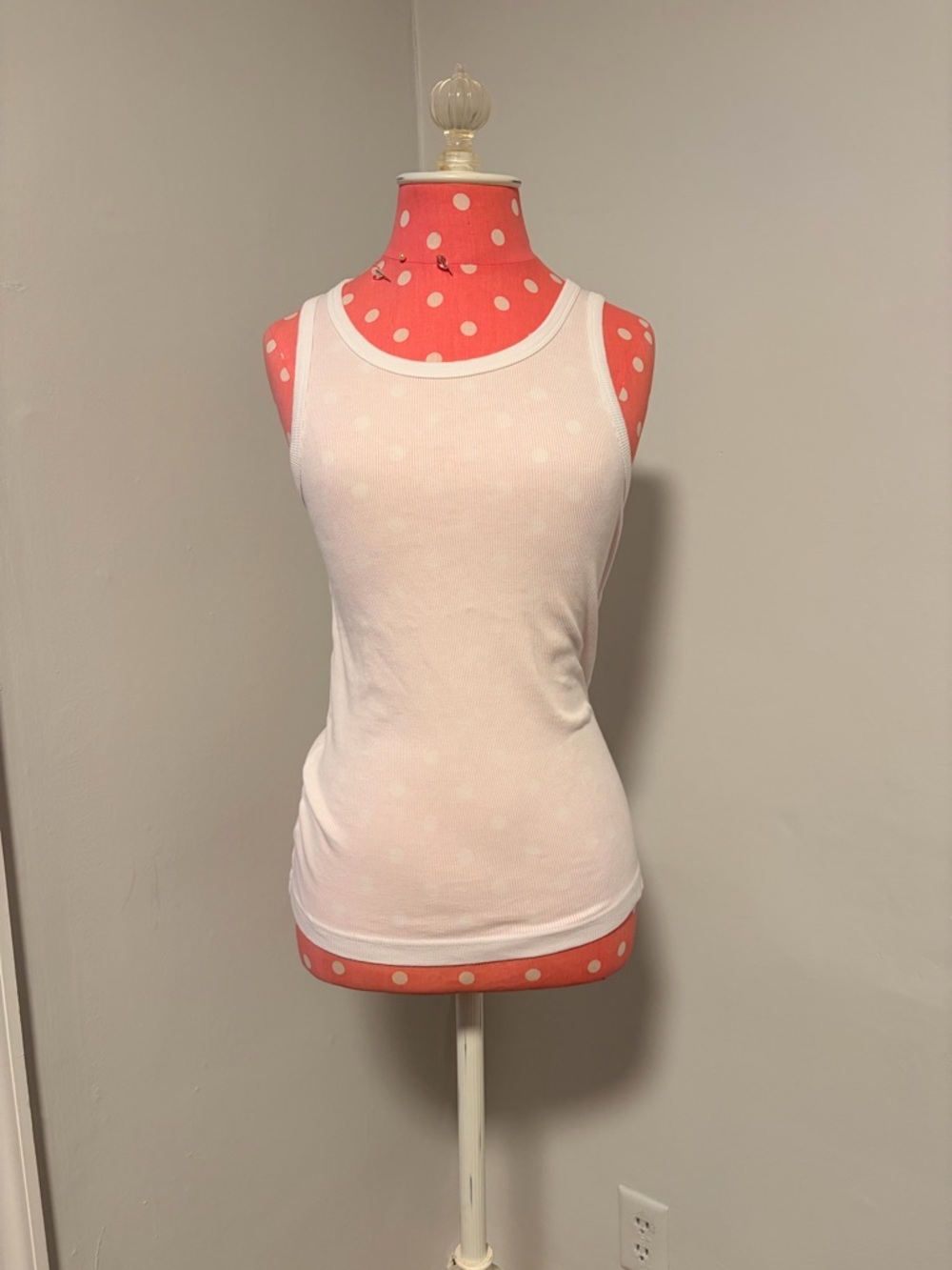 H&M White Ribbed Scoop Neck Tank Top